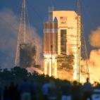 5c8b1d46240000f404a41eaa