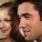 5c8aef13230000040123f03d