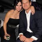 5c8aef18240000f404a3ebb7