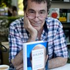 &ldquo;Mi grito de guerra es: salud, anarqu&iacute;a y cada noche una t&iacute;a&rdquo;&ndash; En El Pa&iacute;s.