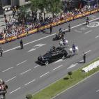 5c8af583360000c81a6c556c