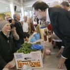 5c8a8158230000d504232d7d