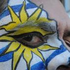 Un aficionado uruguayo. (AFP PHOTO/Miguel Rojo)
