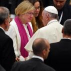 5c8b6942250000e203ca99ad