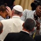 5c8b6942200000430470b1c4