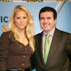 Cuando era presidente autonómico le gustaba promocionar su tierra junto a estrellas y deportistas -muchos vía talonario-. Así posaba de sonriente junto a la tenista rusa Anna Kournikova en la feria ITB de Berlín en el acto de promoción de u...