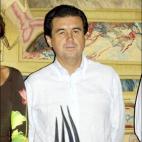 Uno de los epicentros de la vida política en Palma es el Club Náutico. Allí se ha dejado ver muchos años Jaume Matas. Ahora la vida se ha convertido en un tsunami para él. "Elegantes coches atascaban las calles de Palma, había actos oficia...