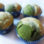 Necesitarás harina, azúcar, leche, aceite, mantequilla, levadura, un huevo… y té matcha, claro. En este caso, en polvo. La receta completa, aquí.