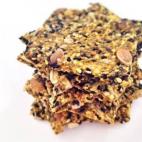 Si eres fan de estas galletitas, esta receta casera es sencilla y sana. Solamente necesitarás un montón de semillas diferentes (sésamo, girasol, avena…) y media hora de horno. La receta completa, aquí.