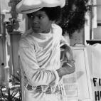 Alrededor de 1970, Michael Jackson, componente de los 'Jackson 5' posa para un retrato.