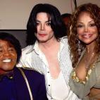 En los premios BET junto al cantante James Brown y su hermana LaToya Jackson.