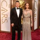 HOLLYWOOD, CA - MARCH 02: Actors Brad Pitt (L) and Angelina Jolie attend the Oscars held at Hollywood & Highland Center on March 2, 2014 in Hollywood, California. (Photo by Jason Merritt/Getty Images)