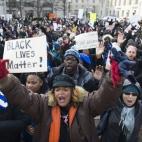 5c8b6825230000d50424a804