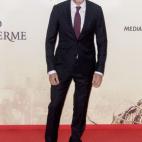 5c8ad8ff240000f404a3cbfd