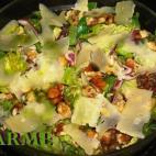 Una clásica ensalada no puede faltar a la mesa. Aquí, una un poco más especial para estas fiestas. Mira aquí cómo preparar la receta.