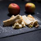 Ingredientes: masa de canelones, dos pechugas de pollo, dos manzanas, una cebolla y vino tinto. Prep&aacute;ralos siguiendo estos pasos