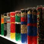 Estos botes están codificados por colores y cada uno contiene la esencia de cada miembro de la Liga de la Justicia. ¿Adivinas cuál es cuál?