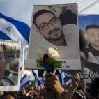 5c8a74d12400000a05a31a6a