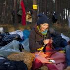 Si sabes coser, bordar… puede ser un buen momento para regalar una bufanda, un muñequito o un cuadro con un motivo divertido.