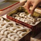 Haz algo especial, un plato que guste a esa persona, y decóralo de forma especial. Nosotros te proponemos una selección de recetas navideñas fáciles para que por fin la cena sea cosa tuya.