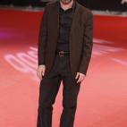 5c8b7093250000e203caab7b