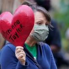 5f6d9fd1250000e1039d8cf2