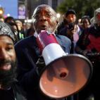 5f6d9f4e240000a21e1ede91