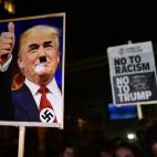 5c8a4f4d360000c81a6b5055