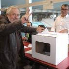 5c8a99502000009d036f5b49