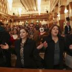 Fieles cristianos en la Misa del Gallo (AP Photo/Hadi Mizban)