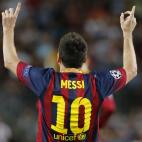 El jugador del Barcelona, Lionel Messi, festeja un gol contra Ajax en la Liga de Campeones el miércoles, 18 de septiembre de 2013, en Barcelona. (AP Photo/Emilio Morenatti)