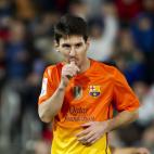 Barcelona's Argentinian forward Lionel Messi celebrates after scoring during the Spanish league football match Mallorca vs FC Barcelona at the Iberostar stadium in Palma de Mallorca on November 11, 2012. AFP PHOTO / JAIME REINA (Photo cr...