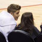 En un partido de baloncesto de Los Ángeles en mayo.
