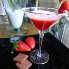 Está hecho con fresas, azúcar, tequila, sal y bombones. Mira cómo prepararlo.