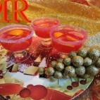 Limones, naranjas, granadina y cava para preparar esta bebida. Aquí puedes ver la receta completa.