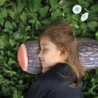 Almohada portátil para echarse una cabezada en cualquier sitio, de EL REGALADOR.