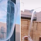 Llenar el lavabo con agua templada y dos tazas de vinagre blanco. Dejar las copas en remojo durante 10 minutos para que el vinagre pueda actuar. Secar con un pa&ntilde;o de microfibra y dedicar especial atenci&oacute;n en las partes m&aacute;s d...