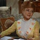 Tenía 41 años cuando rodó la película en la que interpretaba a la combativa señora Banks. Octubre, 1923