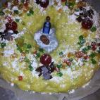 Con chocolate blanco, nata de montar y chocolate con leche.