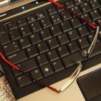 La deshidratación es la causa más común de fatiga diurna, así que si tu cuerpo te pide una siesta durante el bajón vespertino, tómate un vaso de agua. También puedes ser mejor en tu trabajo, o al menos prevenir que te desempeñes mal – ...