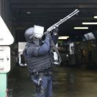 Policía en Porte de Vincennes.