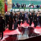 5c8aa2c0250000e203c9553a