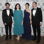 La pareja pos&oacute; con Pedro J. Ramirez y Cruz Sanchez Lara en el acto "La trata es delito", en junio de 2019.