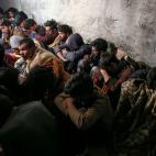 Un grupo de afganos, detenidos en la provincia dee Van.