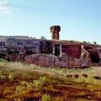 El yacimiento arqueológico de Tiermes fue una ciudad celtíbera. Se encuentra localizada en Montejo de Tiermes, (Soria). Los primeros datos sobre su población datan del Neolítico. Sin embargo, fue desde el siglo XV a.C. cuando se demuestra un...