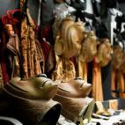 Los que han variado mucho son los niños que interpretan a Simba y Nala de pequeños, ya que en este tiempo muchos han dado el estirón y han cambiado la voz. Para interpretar a estos dos personajes hay actualmente once actores (seis niñas y ci...