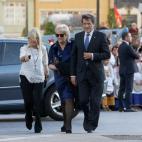 5c8acff5250000bd0581cbad