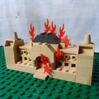 "Elegí LEGO porque es en lo que soy bueno", dijo Denno a 'The Huffington Post' por correo electrónico. "No puedo dibujar algo así, así que pensé que sería una forma interesante de presentar el proyecto."