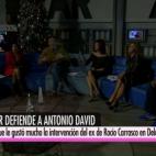 Ana Rosa sufre un apag&oacute;n en directo y tiene que recurrir a la luz de su m&oacute;vil.