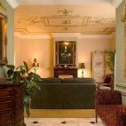 En el centro de Nueva Orleans se encuentra Le Pavillon, el hotel más frecuentado por cazafantasmas de toda la región. Son muchos los visitantes que aseguran haber oído voces susurrando “Por favor, ¡váyase!” o “Te estoy observando”. ...